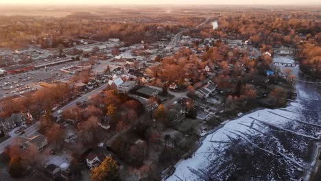 Golden-sunshine-over-the-small-town-of-Manotick-in-the-late-fall,-early-winter-near-Ottawa