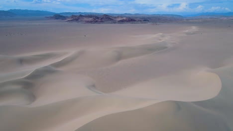 Imágenes-De-Drones-Dumont-Dunes-Sur-De-California-Desierto-De-Mojave