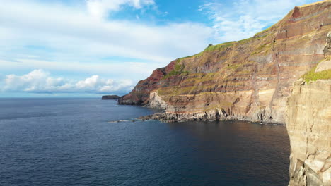 Colorful-Cliffs-of-Ponta-da-Ferraria-on-West-Coast-of-São-Miguel-Island