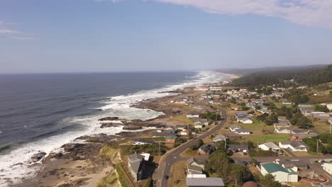 The-town-of-Yachats-at-the-central-Oregon-Coast,-drone-view