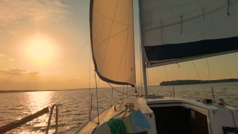 Sailing-boat-in-the-sea-during-awesome-sunset