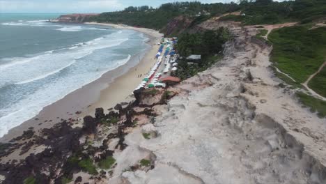 Toma-Aérea-De-Drones-De-La-Playa-De-Pipa-Brasil
