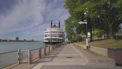 Detroit-riverfront-walk-with-gimbal-video-walking-forward