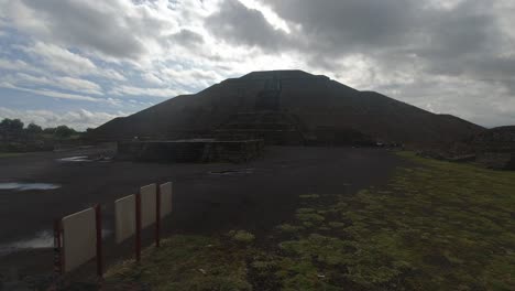 Teotihuacan-Timelapse-Horizonte-Visión-De-Pirámide-Indígena-Templo-Famoso-Mexicano