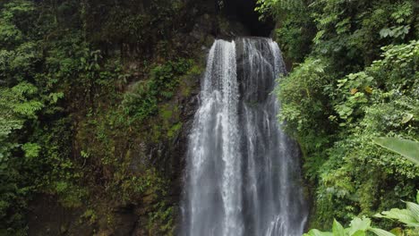 Beautiful-video-shooter-by-drone-of-a-waterfall-in-Costa-Rica