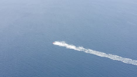 Jet-Ski-En-El-Océano-Mediterráneo-En-Grecia-Y-Albania-Drone