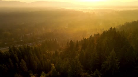 Panoramaaufnahme-Des-Wohngebiets-Renton-Bei-Atemberaubendem-Sonnenaufgang,-Washington