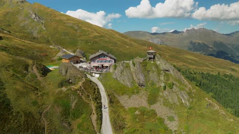 Aerial-view-of-Grindelwaldblick-and-the-scenic-lookout-in-Kleine-Scheidegg,-Switzerland