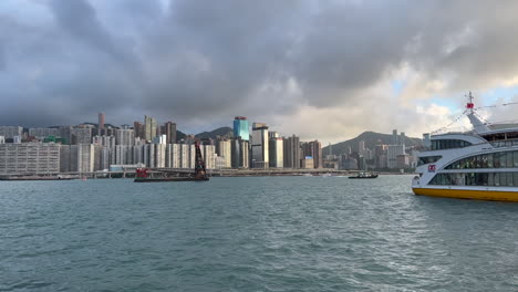 Ich-Habe-Den-Hafen-Von-Hung-Hom-In-Hongkong-Mit-Meinem-IPhone-Gefilmt