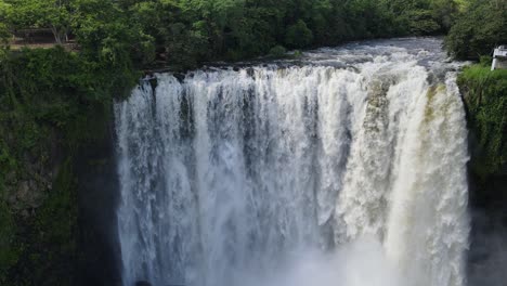 Eyipantla-Falls-Ist-Ein-Wasserfall-In-Der-Region-Los-Tuxtlas-Im-Süden-Von-Veracruz-In-Mexiko
