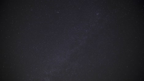 Night-time-lapse-of-Milky-Way-spinning-around-the-sky