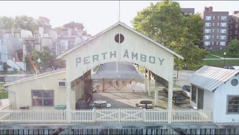 Perth-Amboy-Sign-NJ-Waterway,-Boats-and-Places