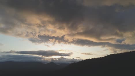 Sonnenuntergang-Von-Oben-Queen-Charlotte,-Haida-Gwaii