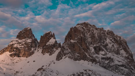Timelapse-of-the-Dolomites-at-Sunrise