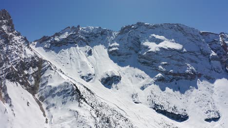 Schneebedeckte-Berge-Im-Nationalpark-Fannes-sennes-In-Den-Italienischen-Dolomiten