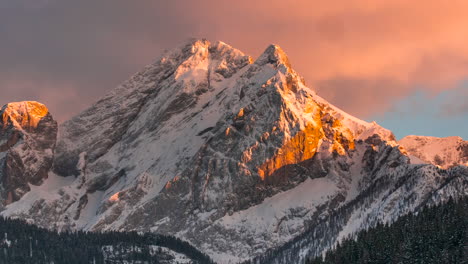 Timelapse-of-a-Mountain-Peak-at-Sunset-in-Italy