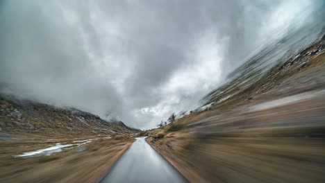 A-drive-on-the-Gamle-Strynefjellsvegen,-Norway