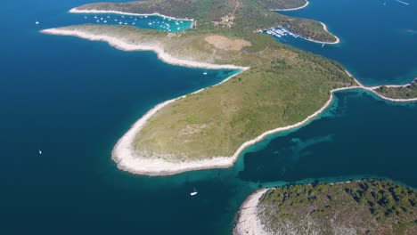 Panorama-De-Islas-En-El-Mar-Adriático-Filmado-Con-Un-Dron