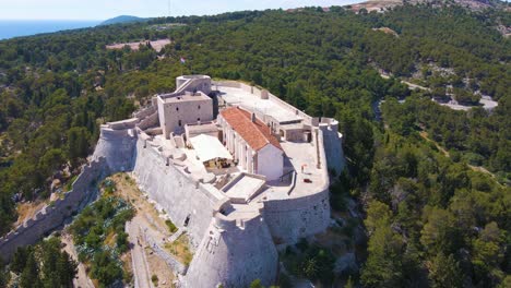 Fortress-on-a-mountain-in-Croatia-overlooking-the-coast-and-the-city-on-the-shores-of-the-Adriatic-Sea