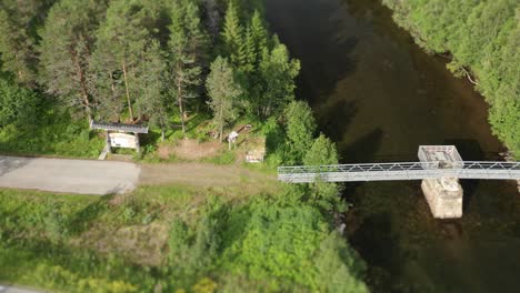 Aerial-view-of-the-cozy-rest-area-on-the-bank-of-the-Brekkelva-river