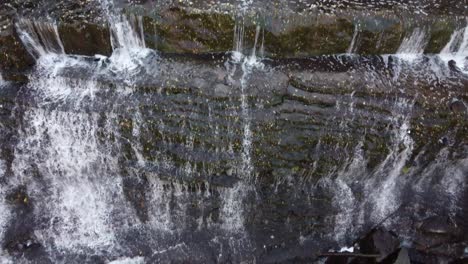 Kaskadenwasserfall-Und-Kalksteingrat-Von-Albion-Falls-In-Hamilton,-Ontario