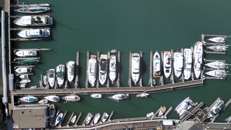 Top-Down-view-of-boats-in-the-marina-of-Sausalito-Harbor-across-the-bay-from-San-Francisco