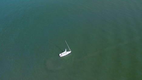 Toma-De-Drones-De-Barcos-En-El-Puerto-De-Sausalito-En-Las-Afueras-De-San-Francisco