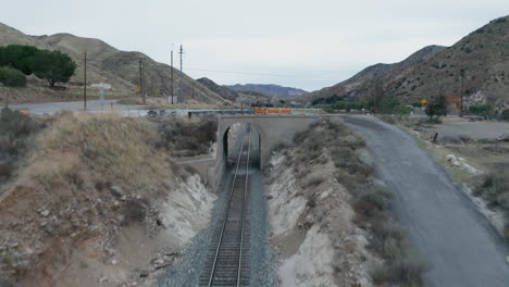 Descending-onto-empty-train-tracks-in-Soledad,-California