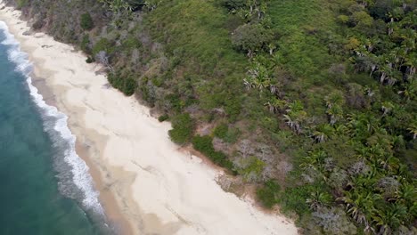 Aerial-panning-drone-clip-of-Playa-Malpaso-in-Nayarit,-Mexico