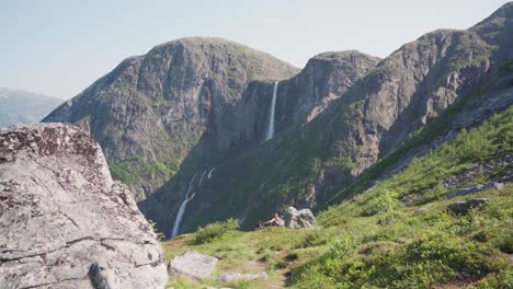 Mardalsfossen-Waterfall-On-A-Sunny-Day-during-A-HIke-In-Molde,-Norway