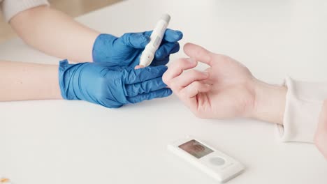 monitoring-the-blood-glucose-level-for-diabetic-patient