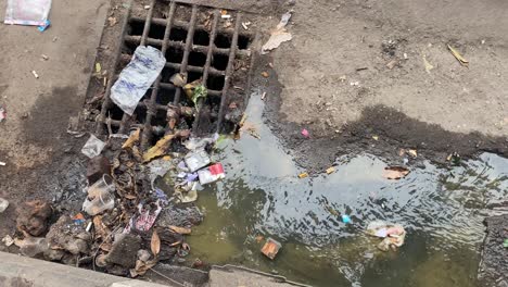 open-air-sewer,-contaminated-water,-lack-of-basic-sanitation-in-the-city