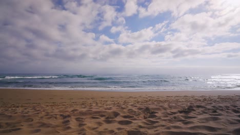 Ocean-waves-on-an-empty-beach
