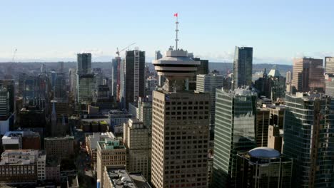 Antenne-Des-Aussichtsturms-Des-Hafenzentrums-In-Vancouver,-Kanada---Drohnenaufnahme