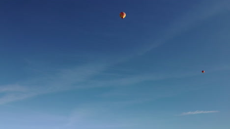 Heißluftballonstart-In-Der-Wüste