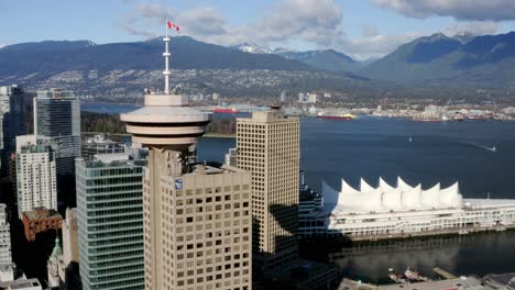 Harbour-Center-Wolkenkratzer-Mit-Ikonischem-Canada-Place-In-Der-Innenstadt-Von-Vancouver,-Kanada