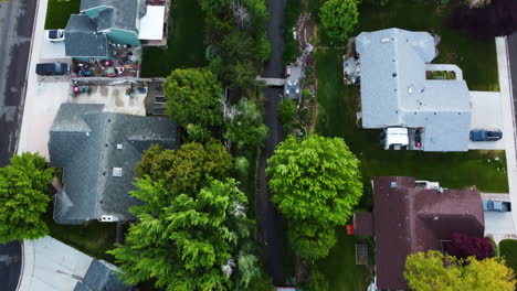 jib-view-of-the-drone-flying-over-a-neighborhood-in-boise,-idaho