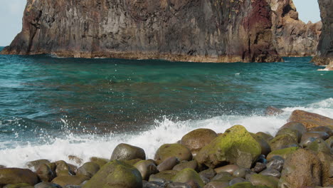 Waves-Crashing-On-Rocky-Beach-In-Ribeira-Da-Janela,-Madeira-Island,-Portugal---static-shot