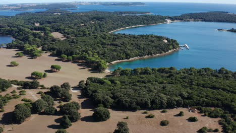 Atemberaubende-Luftaufnahme-Des-Brijuni-nationalparks-An-Der-Istrischen-Küste,-Kroatien