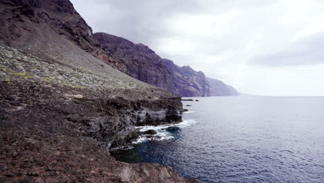 Deserted-cliffs-in-Punta-Hidalgo,-Tenerife.-Gimbal