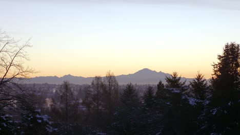 Static-shot-of-Mount-Baker-at-sunset,-winter-landscape