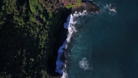 Swell-On-La-Palma-Black-Sand-And-Volcanic-Landscape,-Aerial-Descending