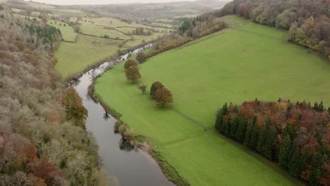 Stunning-Wye-Valley-And-River,-Symonds-Yat,-Gloucestershire-Aerial-View-Dull-Autumn-Day