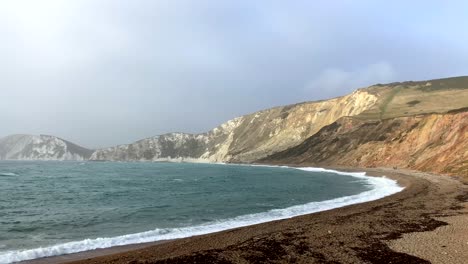 Limestone-cliffs-on-the-coast-of-Dorset-in-England