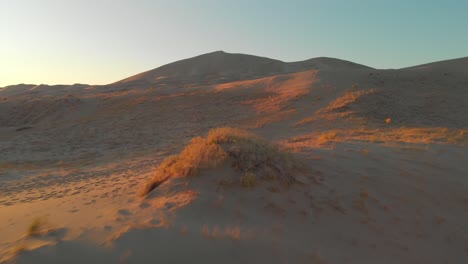 Inspirational-background,-fpv-of-a-drone-flying-through-the-desert,-USA