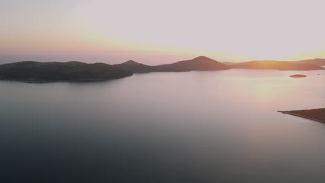 Verträumte-Silhouette-Von-Inseln,-Nationalpark-Kornati,-Kroatien