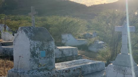 Graves-at-the-City-cemetery-town-of-Triunfo,-Baja,-Mexico