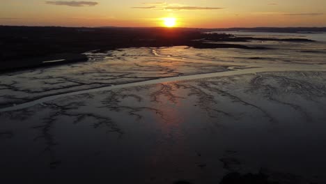 Ein-Wunderschöner-Sonnenuntergang-über-Dem-Fluss-Medway-Im-Sommer