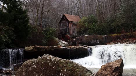 Grist-Mill-in-West-Virginia-with-river-flowing