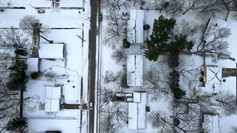 Snow-covered-neighborhood-in-January-2022